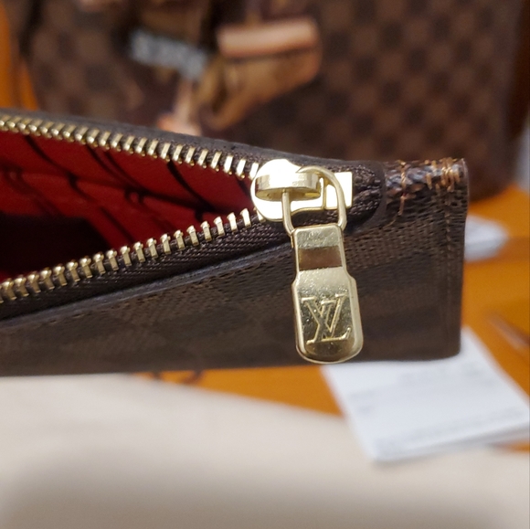 Neverfull PM in Cherry Interior(Nov 2022 Microchip) - Picture 10 of 16